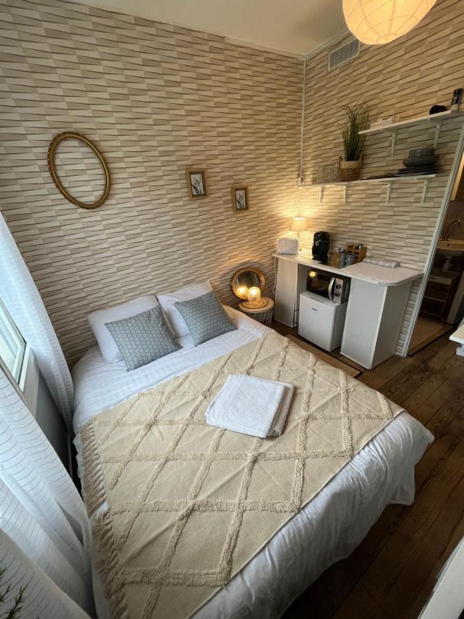 Face Au Chateau , Chambre Hyper Centre 凯恩 外观 照片